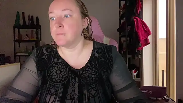 kisicaxx online show from July 28, 5:14 am