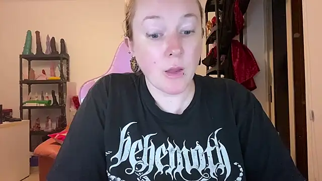 kisicaxx online show from July 31, 7:13 pm