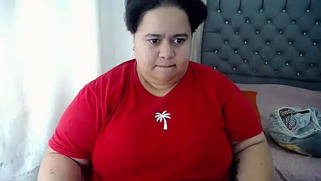 Snapshot of hotlesby4uxxx chatting on December 10, 7:43 pm hotlesby4uxxx online show from December 10, 7:43 pm