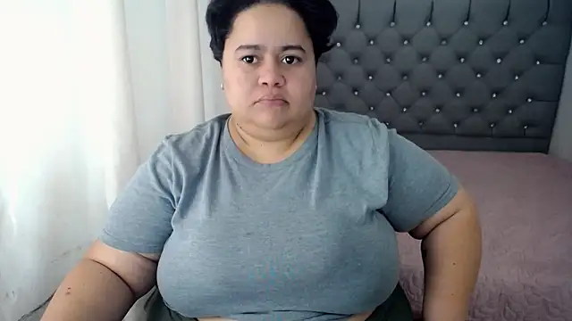 Snapshot of hotlesby4uxxx chatting on December 11, 7:57 pm hotlesby4uxxx online show from December 11, 7:57 pm