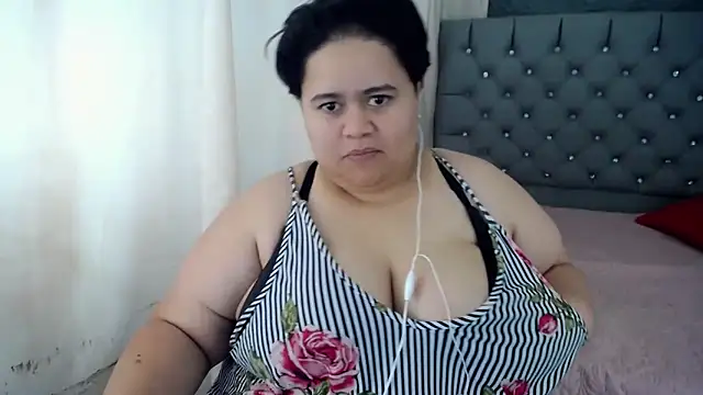 Snapshot of hotlesby4uxxx chatting on December 12, 7:59 pm hotlesby4uxxx online show from December 12, 7:59 pm