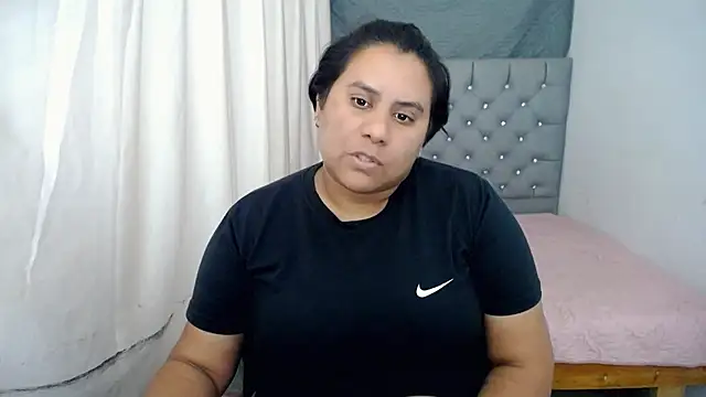 Snapshot of hotlesby4uxxx chatting on December 30, 8:04 pm hotlesby4uxxx online show from December 30, 8:04 pm