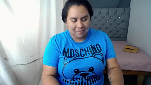 Snapshot of hotlesby4uxxx chatting on January 8, 8:39 pm hotlesby4uxxx online show from January 8, 8:39 pm