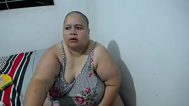 Snapshot of hotlesby4uxxx chatting on January 9, 11:17 pm hotlesby4uxxx online show from January 9, 11:17 pm