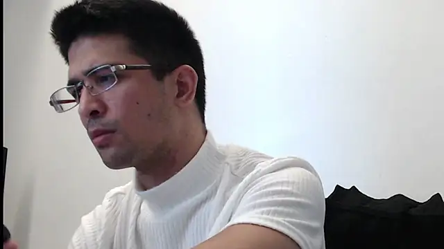 Snapshot of SebastianReiss chatting on March 2, 5:23 am SebastianReiss online show from March 2, 5:23 am