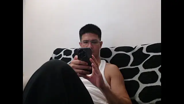 Snapshot of SebastianReiss chatting on September 29, 10:25 pm SebastianReiss online show from September 29, 10:25 pm