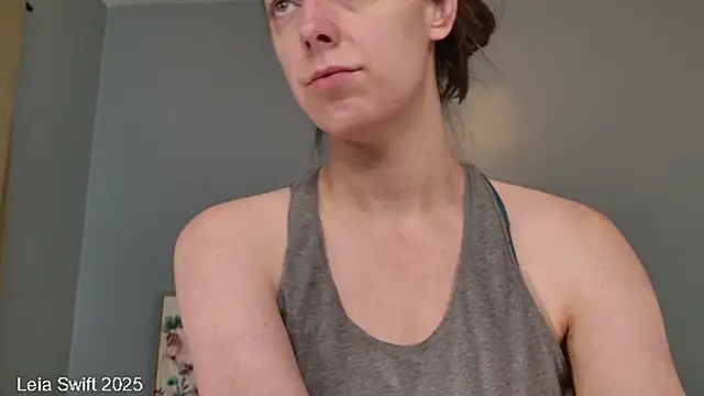 Snapshot of LeiaSwift chatting on December 20, 11:50 am LeiaSwift online show from December 20, 11:50 am