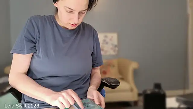 Snapshot of LeiaSwift chatting on March 20, 5:40 pm LeiaSwift online show from March 20, 5:40 pm