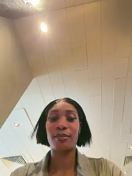 Snapshot of __Nessa__ chatting on April 24, 12:07 pm Nessa online show from April 24, 12:07 pm