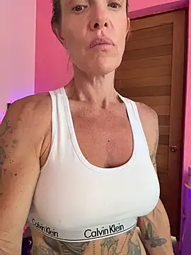 mommyselenafit  online show from June 28, 4:51 am