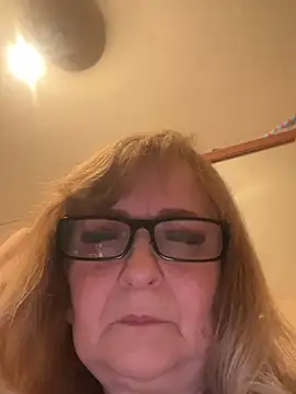 Irina2909xh online show from April 24, 9:39 pm