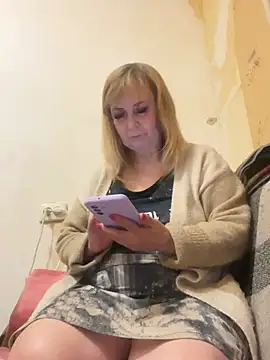 Irina2909xh online show from May 5, 11:35 pm