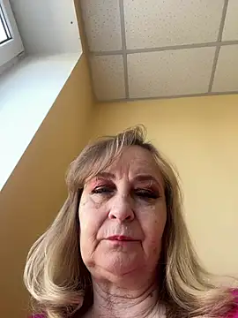 Irina2909xh online show from May 7, 8:42 am