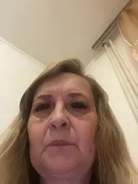 Irina2909xh online show from May 10, 7:41 pm