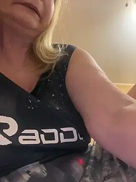 Irina2909xh online show from May 25, 1:00 am
