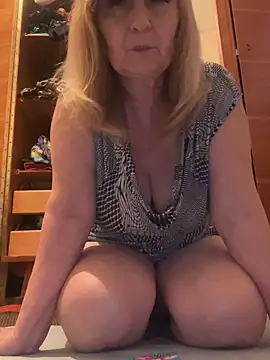 Irina2909xh online show from June 13, 6:06 pm