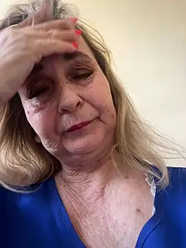 Irina2909xh online show from July 17, 9:38 am