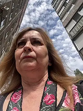Irina2909xh online show from July 23, 12:14 pm