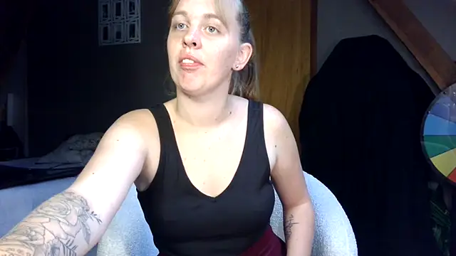MissGirly online show from September 23, 12:08 pm