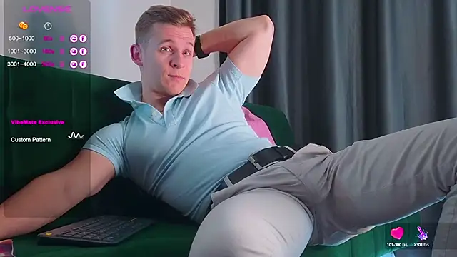 S3Xyes online show from February 11, 12:05 pm