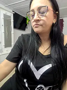 Ameliarizo online show from January 17, 12:15 am