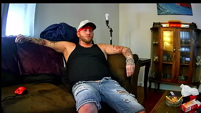 Snapshot of Livingpuddle chatting on July 2, 8:04 pm Livingpuddle online show from July 2, 8:04 pm