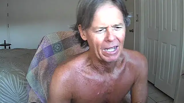 Snapshot of nakeedcowboi65 chatting on May 16, 12:51 am nakeedcowboi65 online show from May 16, 12:51 am