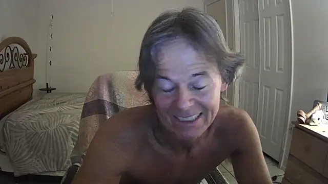 Snapshot of nakeedcowboi65 chatting on June 7, 6:06 am nakeedcowboi65 online show from June 7, 6:06 am