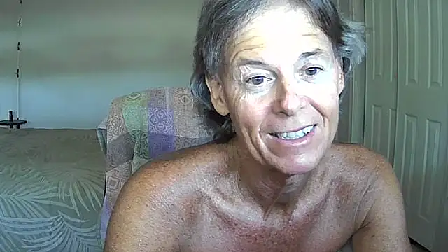 Snapshot of nakeedcowboi65 chatting on June 11, 9:13 pm nakeedcowboi65 online show from June 11, 9:13 pm