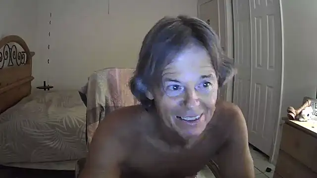 Snapshot of nakeedcowboi65 chatting on June 12, 9:19 am nakeedcowboi65 online show from June 12, 9:19 am