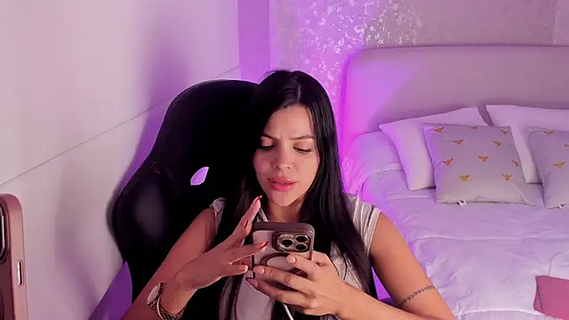 Snapshot of salome__11 chatting on January 7, 4:29 am salome 11 online show from January 7, 4:29 am