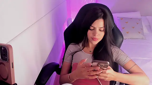 Snapshot of salome__11 chatting on January 21, 5:16 am salome 11 online show from January 21, 5:16 am