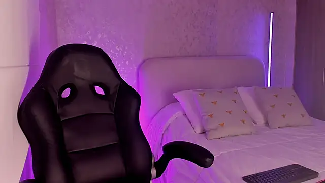 Snapshot of salome__11 chatting on February 12, 1:52 am salome 11 online show from February 12, 1:52 am