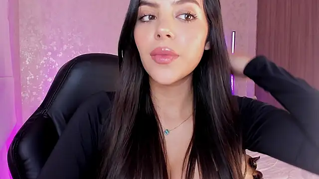 Snapshot of salome__11 chatting on February 20, 3:45 am salome 11 online show from February 20, 3:45 am