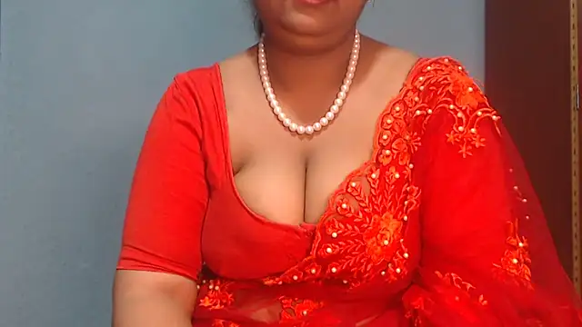 Snapshot of naughtyboobs38dd chatting on May 13, 7:00 pm naughtyboobs38dd online show from May 13, 7:00 pm