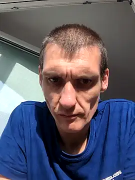 Snapshot of maciej chatting on May 31, 4:25 pm maciej online show from May 31, 4:25 pm
