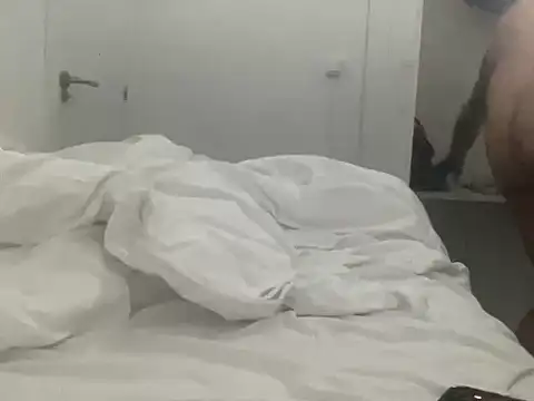 Snapshot of danyiony chatting on February 1, 4:22 am danyiony online show from February 1, 4:22 am