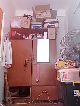 Snapshot of QueenSoreal chatting on February 17, 7:31 pm QueenSoreal online show from February 17, 7:31 pm