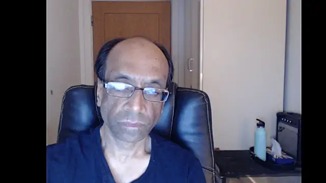 rauncher1 online show from August 3, 11:30 pm