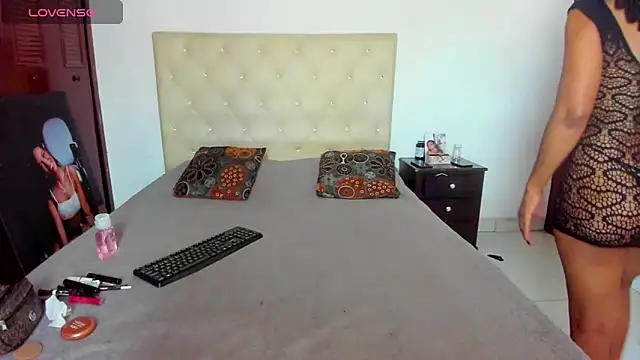 Snapshot of LUISSA_ chatting on May 12, 2:25 pm LUISSA online show from May 12, 2:25 pm