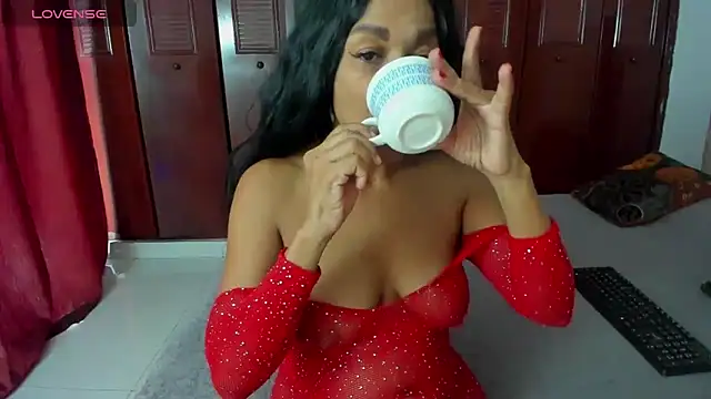 Snapshot of LUISSA_ chatting on July 9, 11:58 am LUISSA online show from July 9, 11:58 am