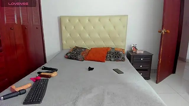 Snapshot of LUISSA_ chatting on July 11, 12:19 pm LUISSA online show from July 11, 12:19 pm