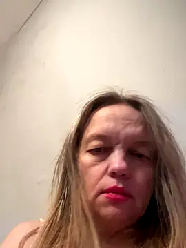 Susanel online show from December 15, 2:54 pm