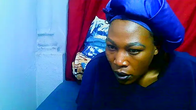 Snapshot of freaky_naughty chatting on May 15, 11:06 am freaky naughty online show from May 15, 11:06 am