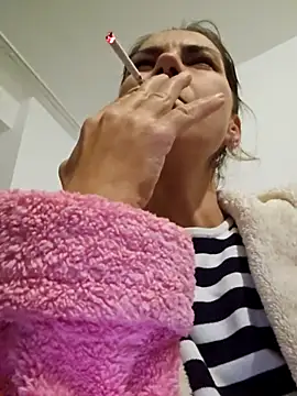 Snapshot of FeliciaKrige chatting on October 30, 9:15 pm FeliciaKrige online show from October 30, 9:15 pm