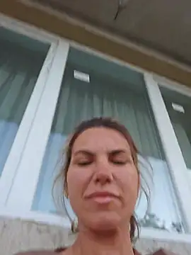 Snapshot of FeliciaKrige chatting on June 16, 5:48 pm FeliciaKrige online show from June 16, 5:48 pm