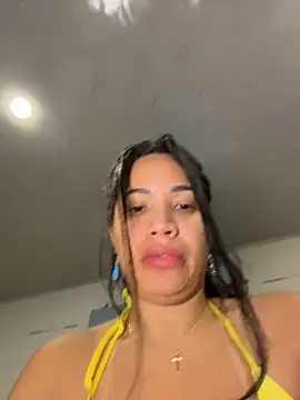 Snapshot of SQUIRTINGQUEEN11 chatting on December 18, 3:45 am SQUIRTINGQUEEN11 online show from December 18, 3:45 am