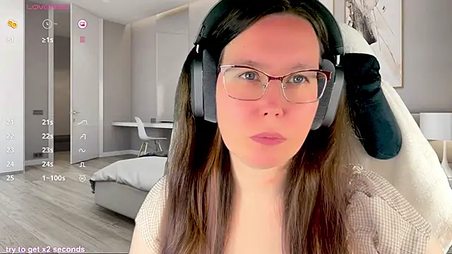 Snapshot of Victoria_Romans chatting on June 23, 5:00 pm Victoria Romans online show from June 23, 5:00 pm