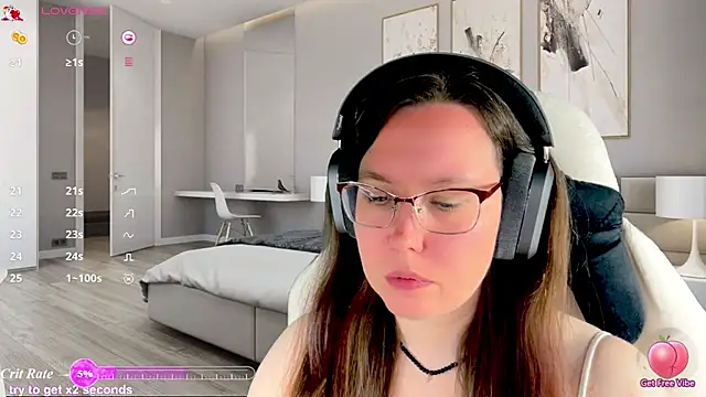 Snapshot of Victoria_Romans chatting on June 24, 2:38 pm Victoria Romans online show from June 24, 2:38 pm