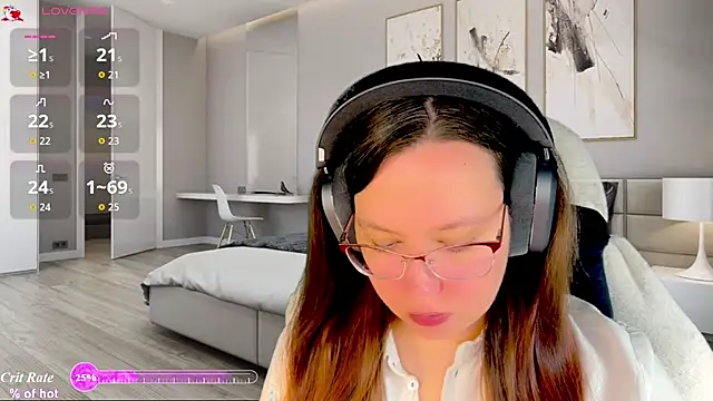 Snapshot of Victoria_Romans chatting on July 21, 1:57 pm Victoria Romans online show from July 21, 1:57 pm
